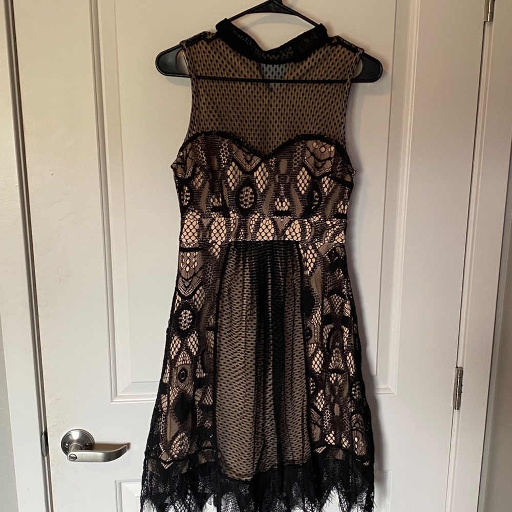 Fociedox Lace midi dress